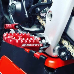 Scar Racing Evo Red 57mm Wide Footpegs Fits Honda 7 Scar Racing Evo Red 57mm Wide Footpegs Fits Honda -Motorcycle Parts Store SC S3515R 3