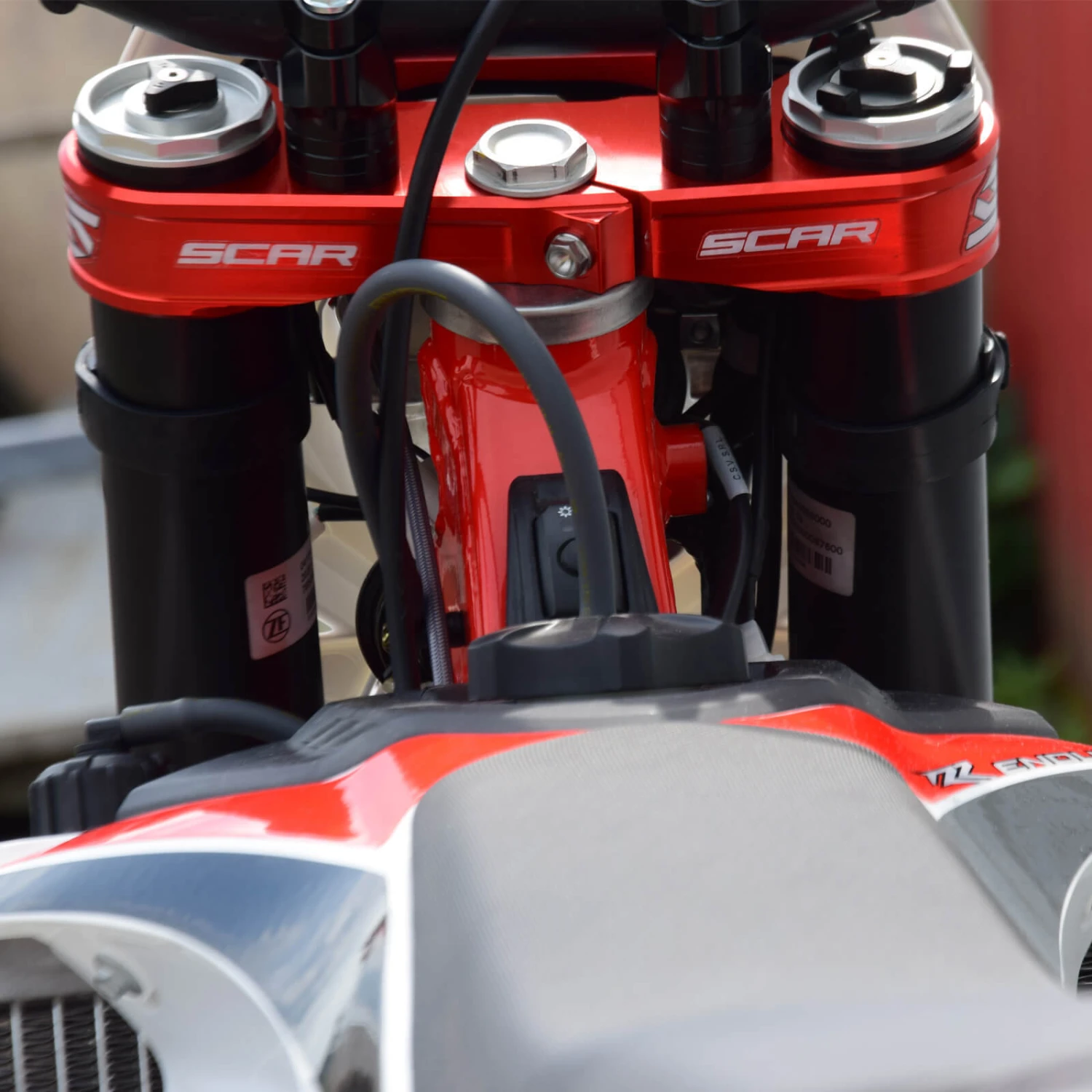 Scar Racing Motorcycle 21.5mm Offset Red Triple Clamps Fits Suzuki RMZ450 4 Scar Racing Motorcycle 21.5mm Offset Red Triple Clamps Fits Suzuki RMZ450 - Image 4