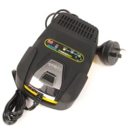 Oxford Oximiser 601 Motorcycle AGM Battery Manager & Charger -Motorcycle Parts Store WHI OXEL601A 1